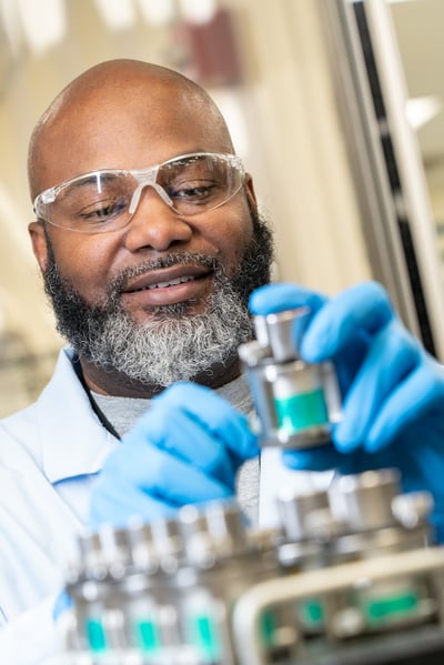 ElbitAmerica_WarfighterSystems_RoanokeEmployee